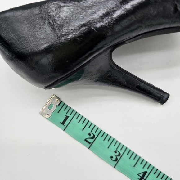 Le Chateau Women's Almond Toe Pointed Black 3" Heels, Size 5.5, New - Picture 10 of 10